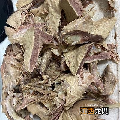 炖鹅放哪些佐料,炖大鹅加什么调料最好,有深度的科普文章