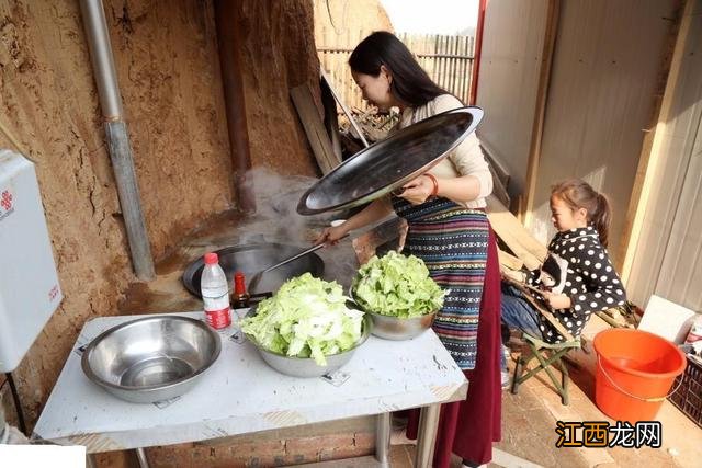 为什么柴火灶做的菜好吃,为什么柴火烧出来的菜好吃,比较不错的文章