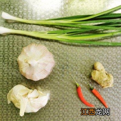 跟螃蟹搭配的菜 炒螃蟹加什么配菜