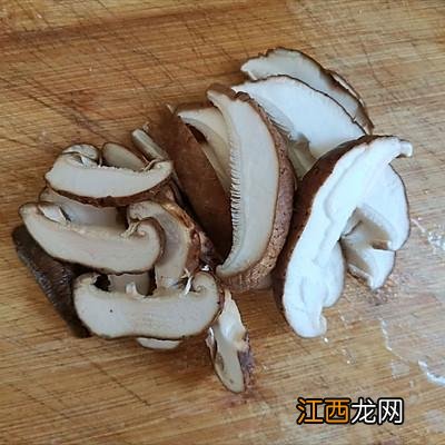 鸡肉适宜搭配 鸡肉适合和什么菜一起搭配