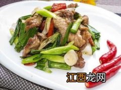 炒的肉有腥气怎么办？ 土豆丝怎么炒不粘锅而且又脆