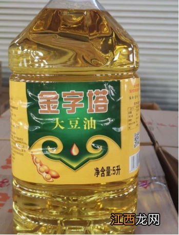 花生油豆油玉米油吃哪个油好 炒青菜时放入油多好,还是放的油少一点,怎么吃更健康？