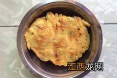 土豆煎饼怎么做的 土豆丝鸡蛋饼不加面粉的做法