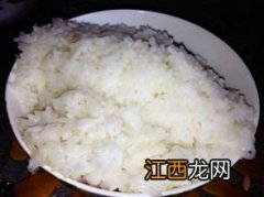 煮米饭用开水还是冷水,如何保留米饭里的维生素呢 煮米饭是用冷水还是用热水