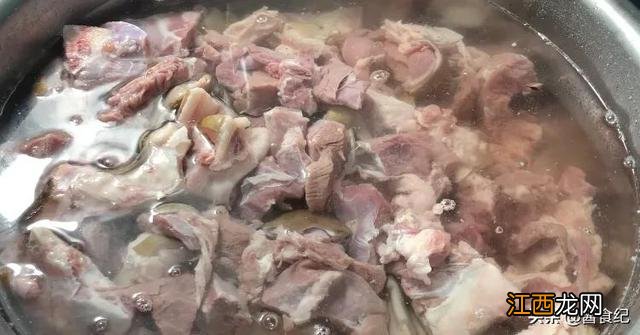 羊肉在水里泡多长时间好 羊肉为什么得泡两小时才能吃