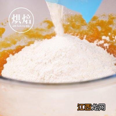 做南瓜饼需要什么材料窍门 我想做黄色的南瓜饼 用什么材料