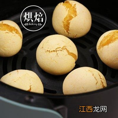 做南瓜饼需要什么材料窍门 我想做黄色的南瓜饼 用什么材料