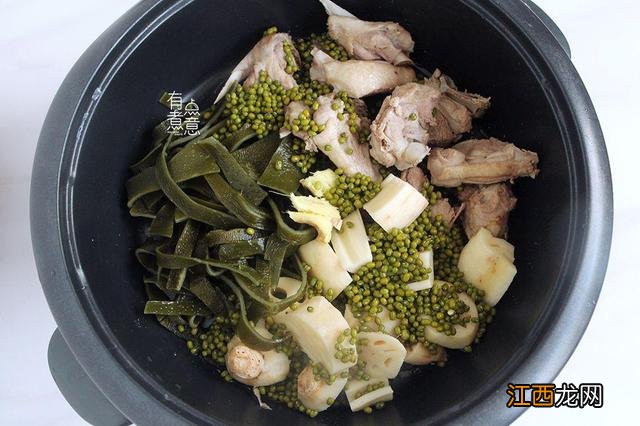 鸭肉里放什么菜好吃 鸭肉可以和什么菜一起做