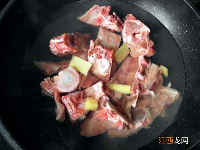 牛骨头配什么炖好吃 牛骨和什么一起炖好吃