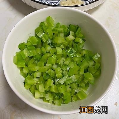 油渣炒什么菜怎么做好吃 油渣和什么菜一起烧