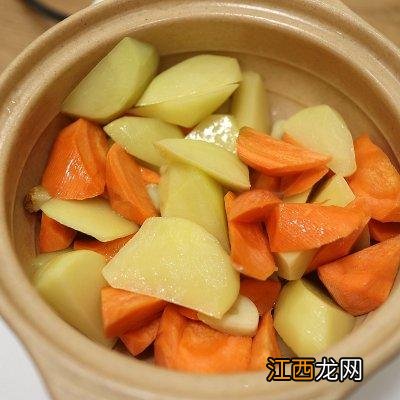 鸭肉怎么焖才好吃又简单 鸭焖什么好吃