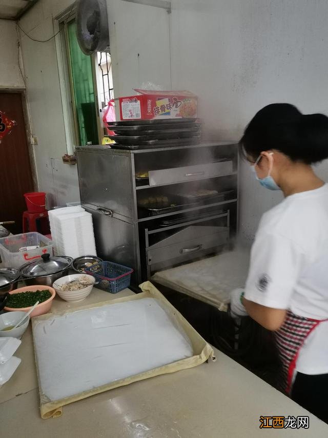 布拉式肠粉怎么才不会沾布上 布拉肠粉 用什么布