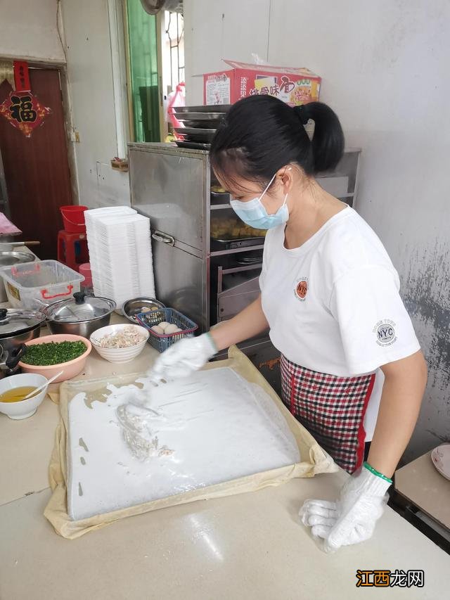 布拉式肠粉怎么才不会沾布上 布拉肠粉 用什么布