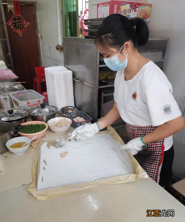 布拉式肠粉怎么才不会沾布上 布拉肠粉 用什么布