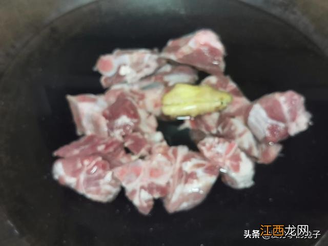 鲜黄豆与什么煲汤好喝 黄豆可以和什么煲汤