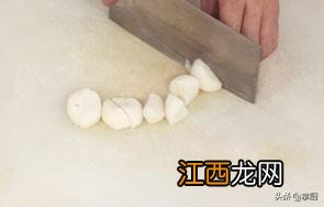 草鱼可以和什么菜一起炖 草鱼能和什么一起煲汤