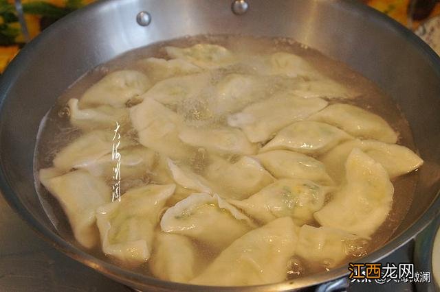 秋天给老人送饺子 秋天啥馅的饺子好吃