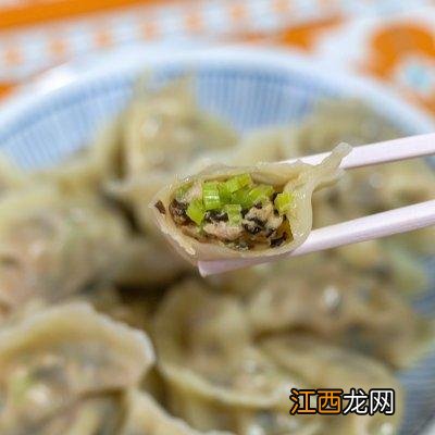 木耳拌什么菜做饺子好吃 木耳配什么菜包饺子