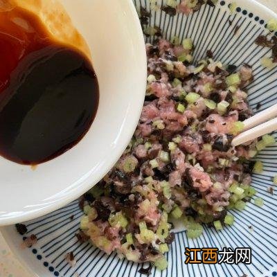 木耳拌什么菜做饺子好吃 木耳配什么菜包饺子