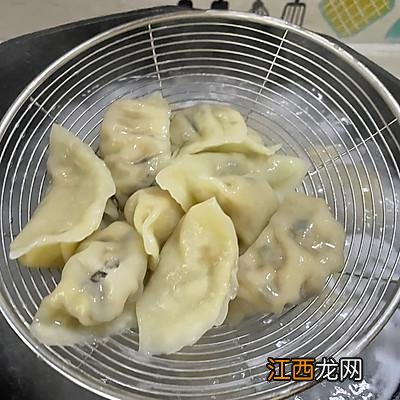 木耳拌什么菜做饺子好吃 木耳配什么菜包饺子