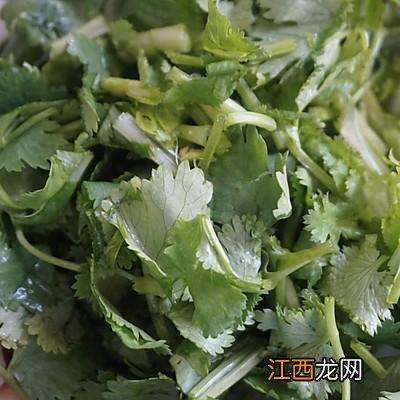 白菜和什么菜搭配包饺子好吃 白菜可以和什么一起包饺子