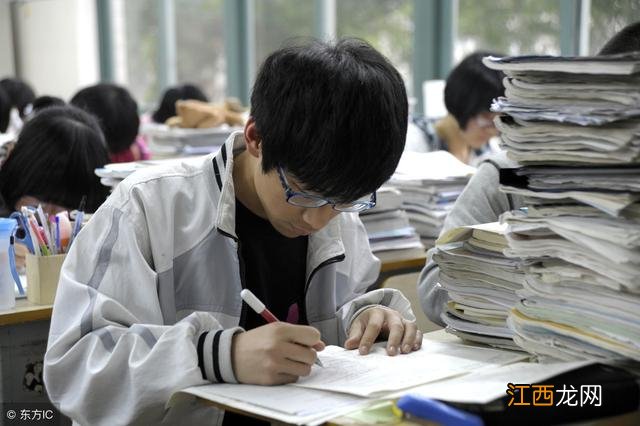 高中生晚上熬夜吃什么可以补 女学生经常熬夜吃什么好