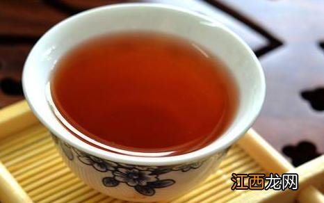 菊花可以搭配什么泡茶 菊花茶跟什么一起吃