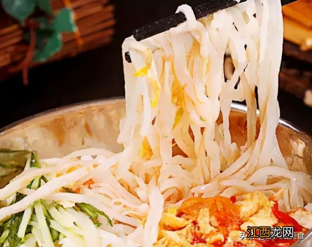 手擀面要用什么面粉 手工面用什么面粉