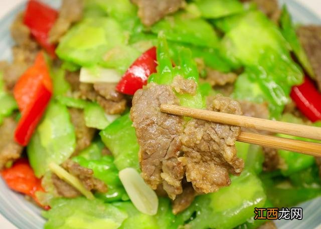 烧苦瓜怎么烧 烧苦瓜为什么要过水煮