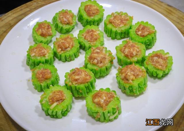 烧苦瓜怎么烧 烧苦瓜为什么要过水煮