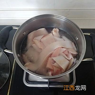 猪皮冻里还可加什么起熬好吃 猪皮冻可以加什么食材做