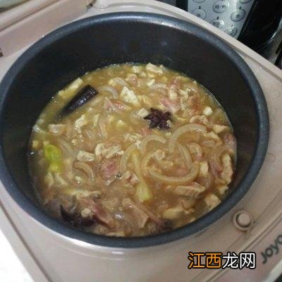 猪皮冻里还可加什么起熬好吃 猪皮冻可以加什么食材做