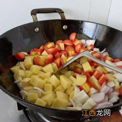 咖喱饭可以怎么配菜 咖喱饭用什么配菜