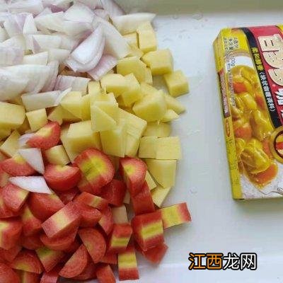 咖喱饭可以怎么配菜 咖喱饭用什么配菜