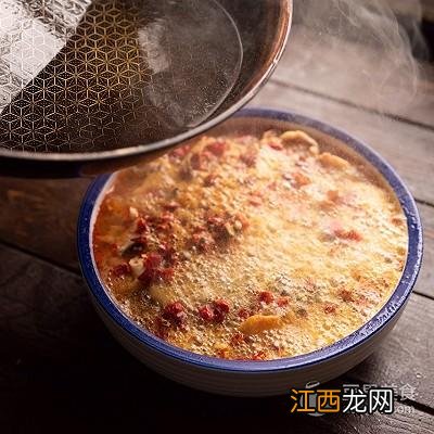 水煮鱼淋油用什么油 做水煮鱼为什么要最后放热油呢