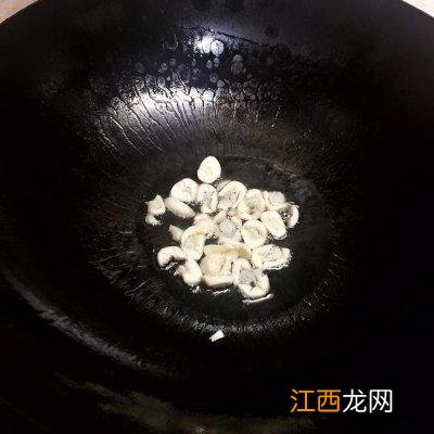 腊肉跟什么炒比较好吃 江西喜欢用腊肉炒什么菜