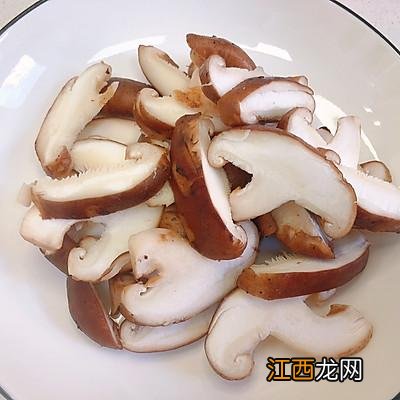 胡萝卜配什么菜好吃 胡萝卜和啥菜炒好吃