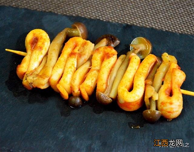 做牛排需要什么调料 用什么调料腌制牛肉串串更好吃