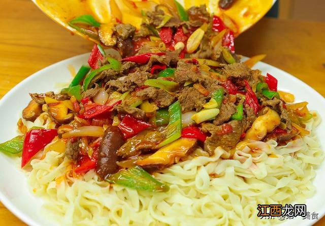 面条怎么拌着好吃 吃面条拌什么好吃