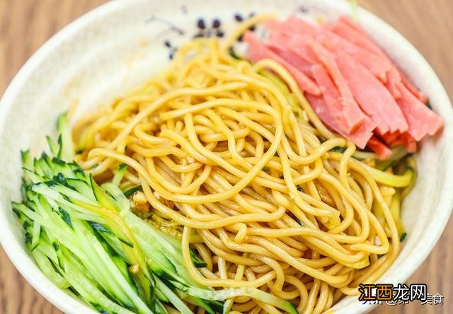 面条怎么拌着好吃 吃面条拌什么好吃