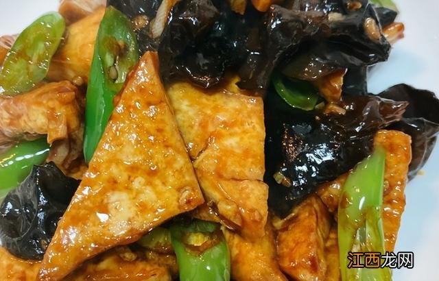 木耳洋葱的功效与作用 木耳炒葱花的功效