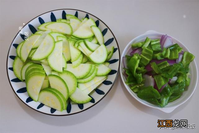 青椒洋葱怎么炒好吃 洋葱和青椒炒什么好吃