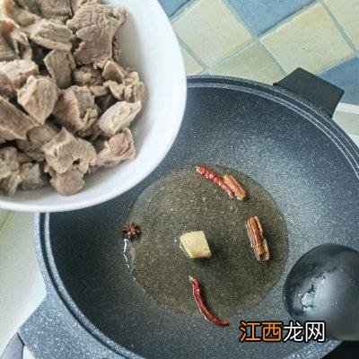 炒牛肉可以用什么配菜 炒牛肉用什么糖比较好