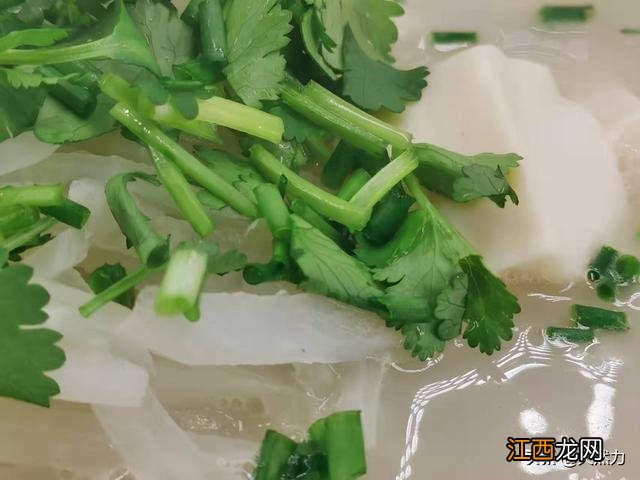 熬鲫鱼汤的做法 鲫鱼汤什么做