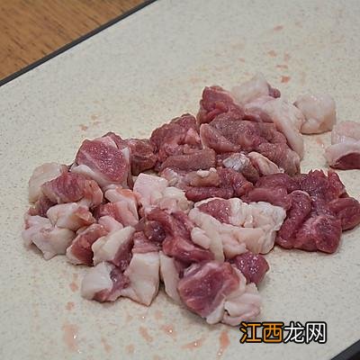 羊肉加什么炖汤比较好 羊肉和什么一起熬汤好吃一点