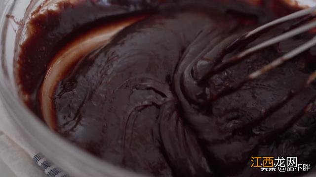 布朗尼戚风蛋糕 为什么叫布朗尼蛋糕