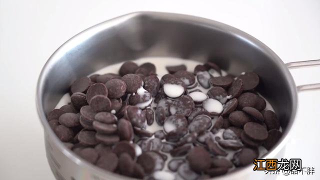 布朗尼戚风蛋糕 为什么叫布朗尼蛋糕