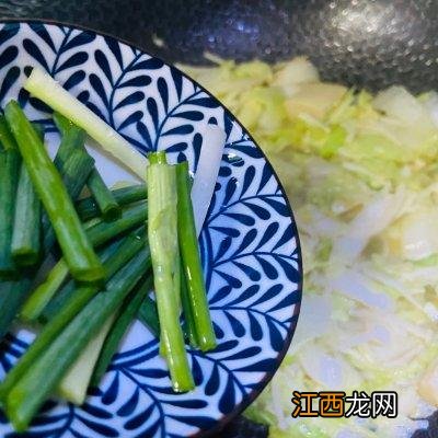 串料炒金针菇 什么料炒金针菇好吃又香