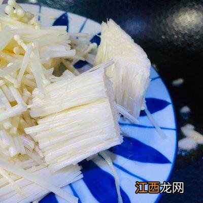 串料炒金针菇 什么料炒金针菇好吃又香