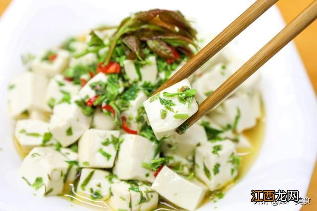 皮蛋煮什么菜好吃 皮蛋炒什么青菜好吃